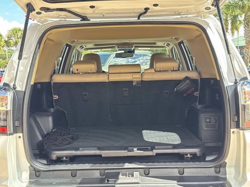 Used 2024 Toyota 4Runner Limited AWD/4WD image 5