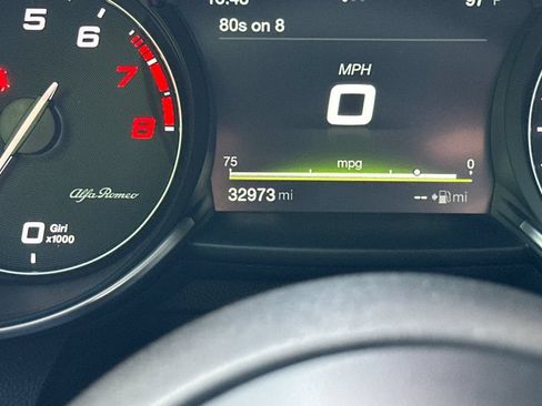 Used 2017 Alfa Romeo Giulia Quadrifoglio RWD image 26
