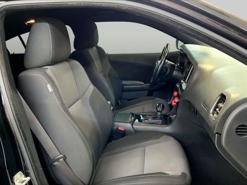 Used 2020 Dodge Charger SXT w/ Blacktop Package RWD image 8