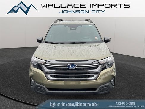 Used 2025 Subaru Forester Premium w/ Convenience Package #2 image 8