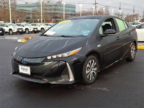 Certified 2020 Toyota Prius Prime LE w/ Carpet Mat Package image 4