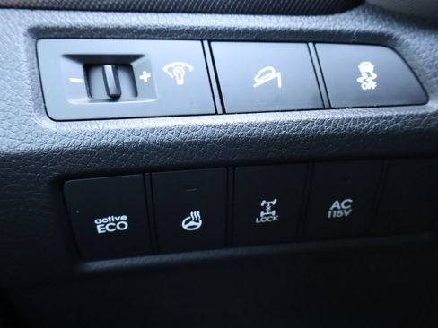 Used 2013 Hyundai Santa Fe Limited w/ Technology Pkg AWD/4WD image 31