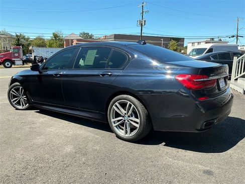 Used 2019 BMW 750i xDrive w/ M Sport Package image 4
