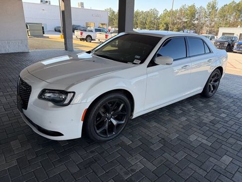 Used 2022 Chrysler 300 S image 2