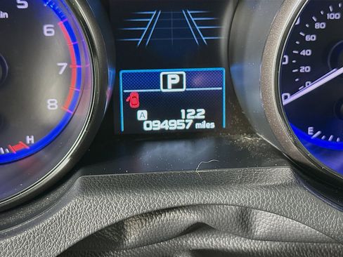 Used 2019 Subaru Outback 2.5i Premium image 18