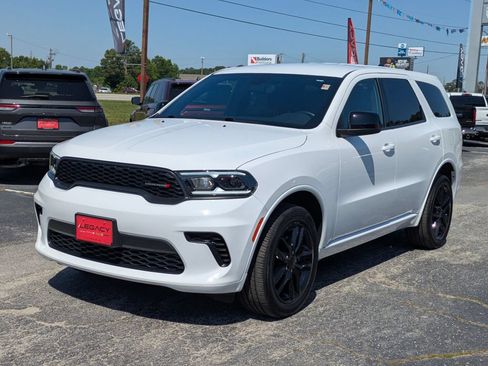 Used 2024 Dodge Durango GT AWD/4WD image 3