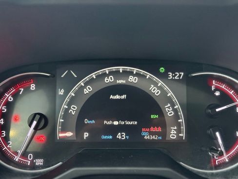 Used 2023 Toyota RAV4 XLE Premium image 30