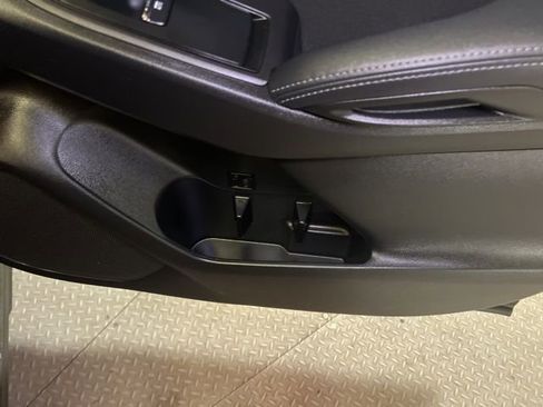 Used 2024 Subaru Ascent Premium w/ Convenience Package image 66