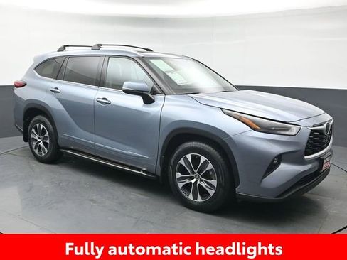 Used 2022 Toyota Highlander XLE image 10