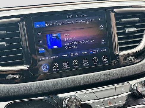 Used 2017 Chrysler Pacifica Touring-L image 16