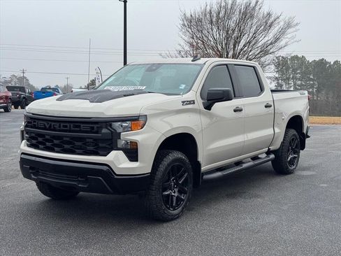 New 2026 Chevrolet Silverado 1500 Custom Trail Boss w/ Dark Appearance Package image 6