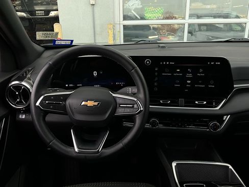 Used 2025 Chevrolet Equinox LT image 13