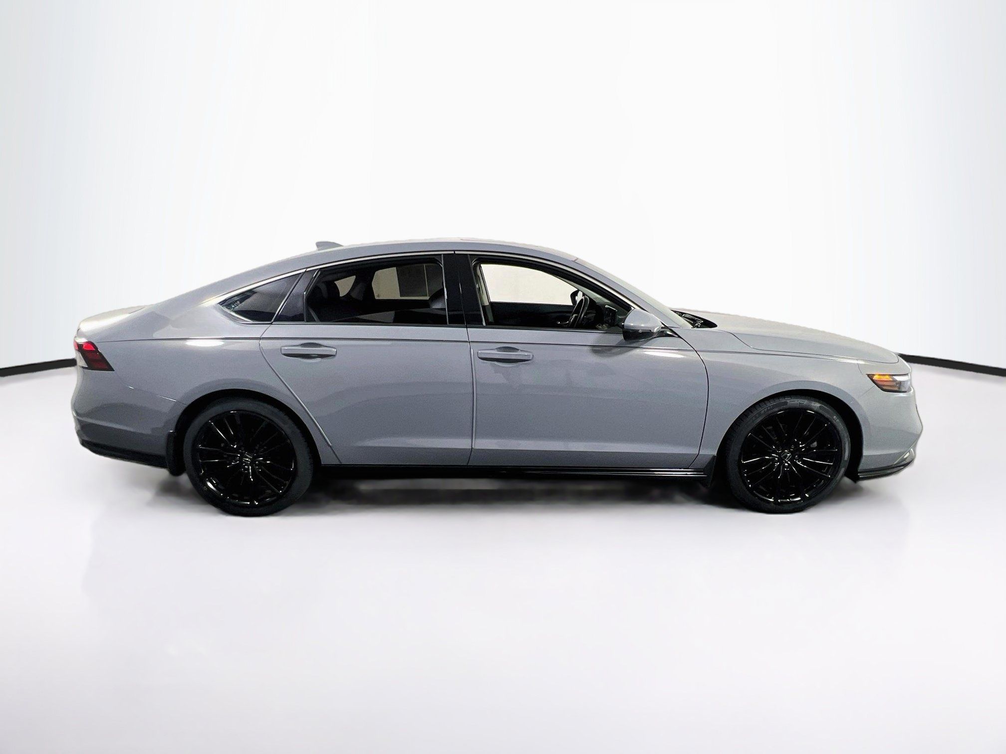 Used 2023 Honda Accord Touring image 4