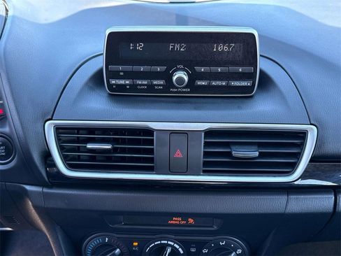 Used 2014 MAZDA MAZDA3 i SV image 27