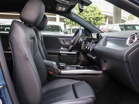 Used 2023 Mercedes-Benz GLA 250 w/ Premium Package image 17