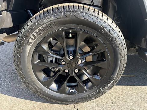 Certified 2021 Jeep Wrangler Unlimited Sahara AWD/4WD image 12