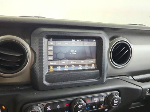 Used 2020 Jeep Wrangler Unlimited Sport AWD/4WD image 25