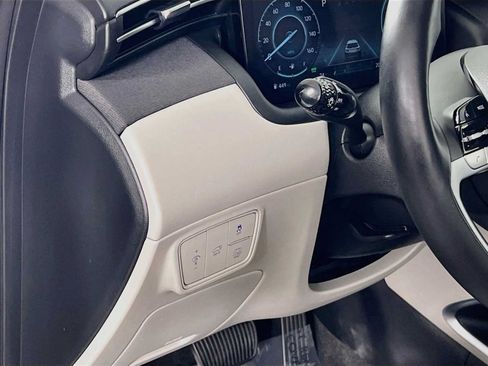 Certified 2023 Hyundai Tucson Limited AWD/4WD image 10