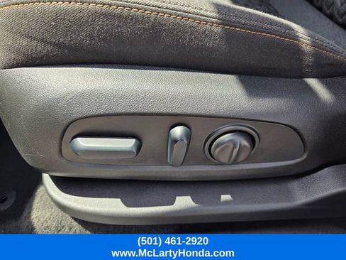Used 2024 Chevrolet Equinox LT FWD image 18