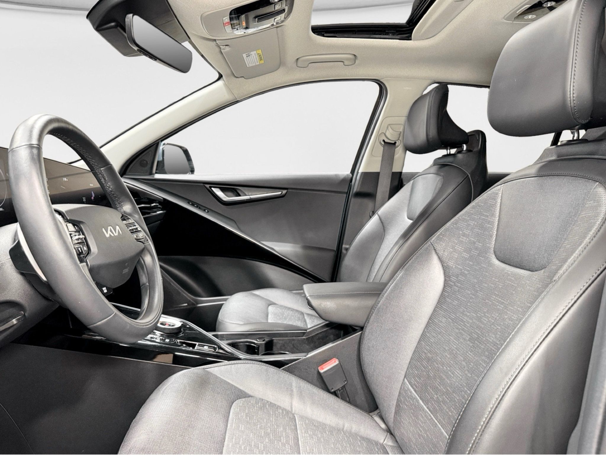 Used 2023 Kia Niro Wave FWD image 17