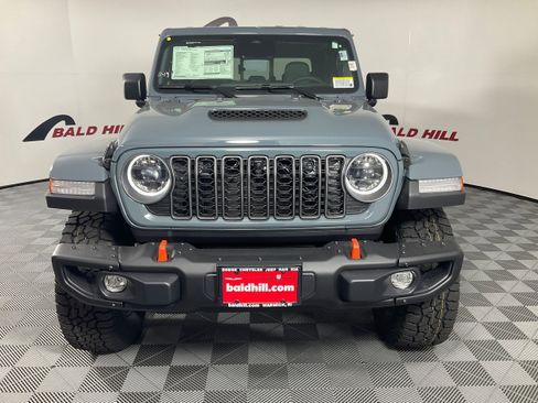 New 2026 Jeep Gladiator Mojave image 2