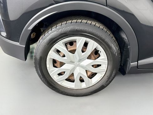 Used 2021 Toyota C-HR LE FWD image 32