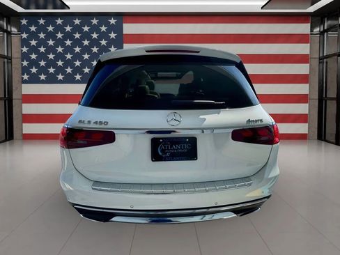 Used 2024 Mercedes-Benz GLS 450 4MATIC image 5