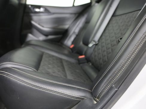 Used 2019 Nissan Maxima Platinum w/ Illumination Package image 2