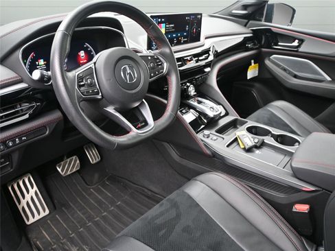 Certified 2025 Acura MDX A-Spec image 2