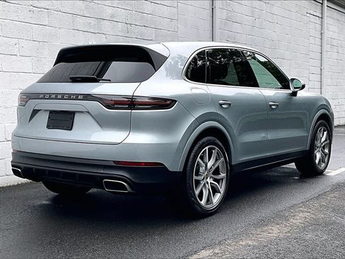 Certified 2022 Porsche Cayenne AWD/4WD image 17