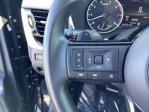 Used 2023 Nissan Rogue SV image 13