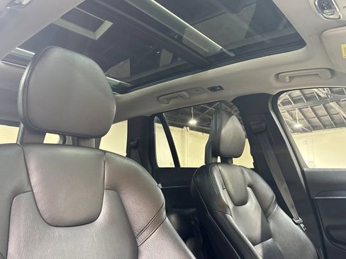 Used 2020 Volvo XC90 T6 Momentum AWD/4WD image 19