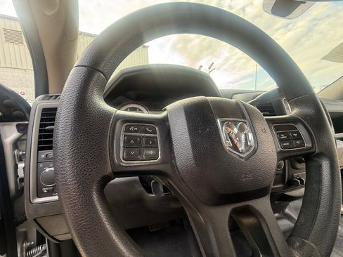 Used 2018 RAM 3500 Tradesman w/ Chrome Appearance Group image 21