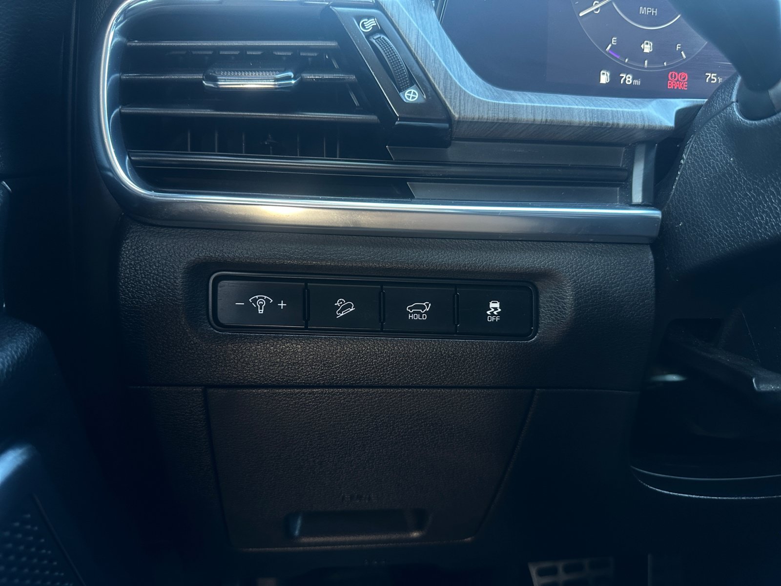 Used 2023 Kia Telluride SX FWD image 18