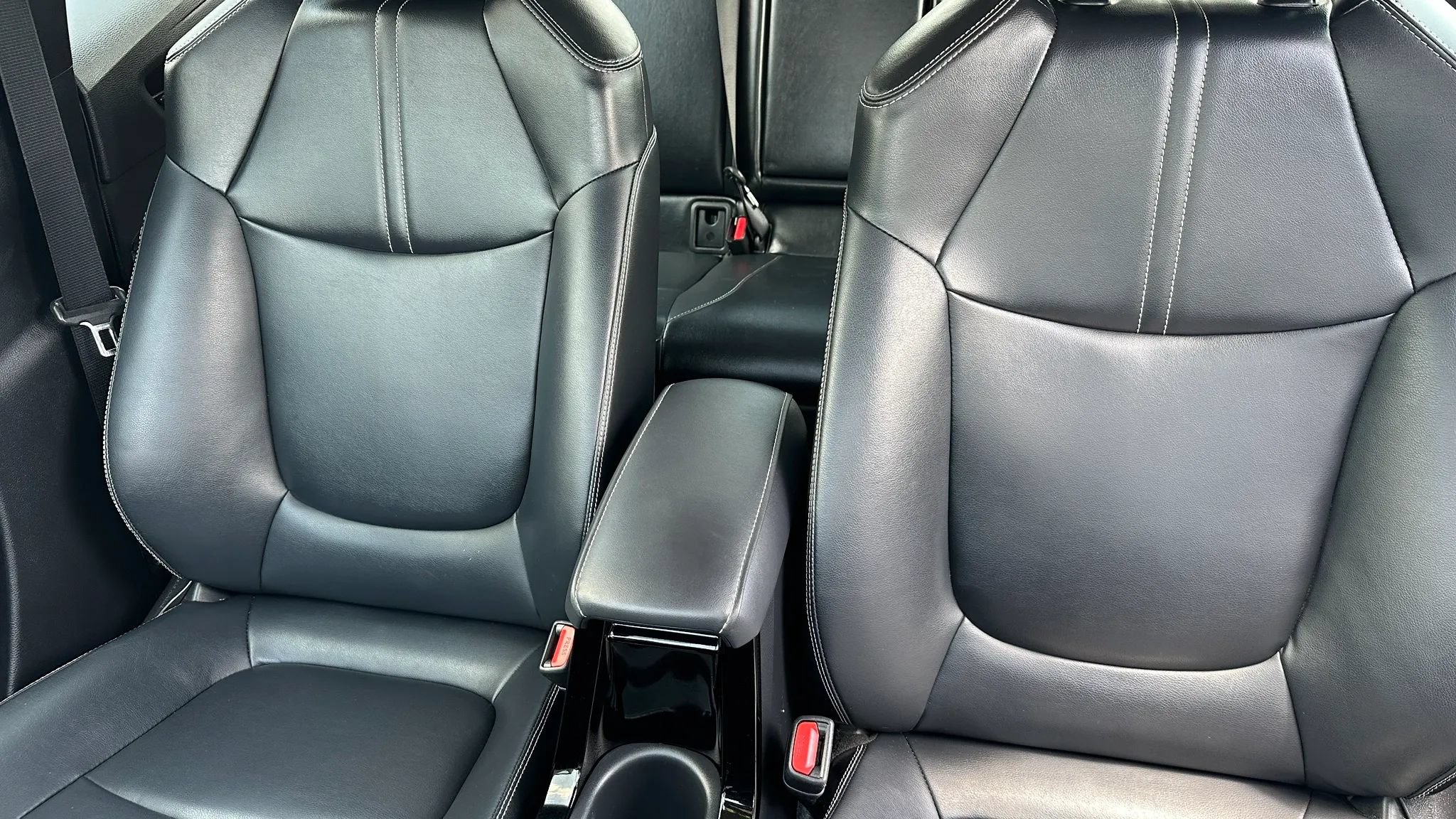 Used 2022 Toyota Corolla LE w/ Premium Interior Package FWD image 17