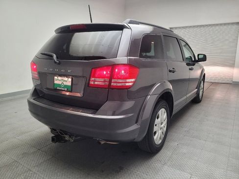 Used 2020 Dodge Journey SE image 7