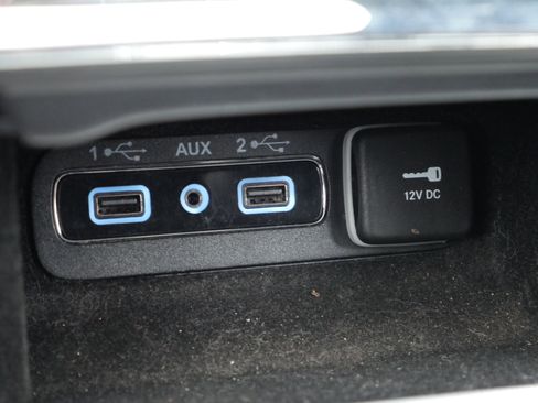 Used 2018 Jeep Grand Cherokee Limited image 16