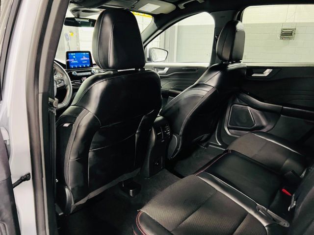 Used 2025 Ford Escape ST-Line Select AWD/4WD image 25
