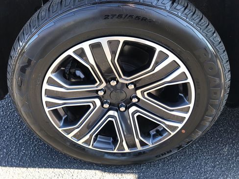 Used 2024 Jeep Wagoneer Series II image 19