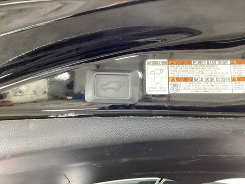 Used 2018 Toyota RAV4 XLE image 29