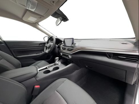 Used 2026 Nissan Altima 2.5 SV FWD image 30