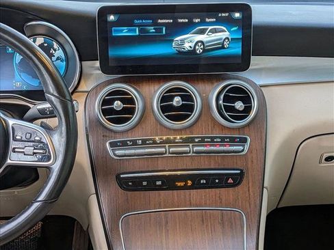 Used 2022 Mercedes-Benz GLC 300 4MATIC w/ Premium Package Lite image 10
