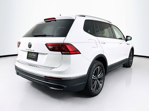 Used 2024 Volkswagen Tiguan SE image 9