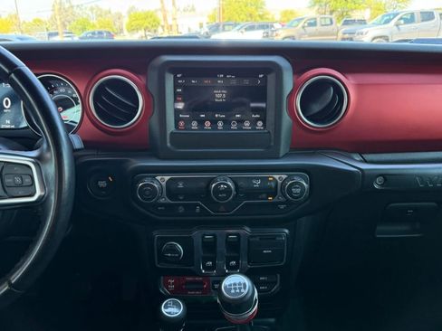 Used 2020 Jeep Wrangler Rubicon image 42