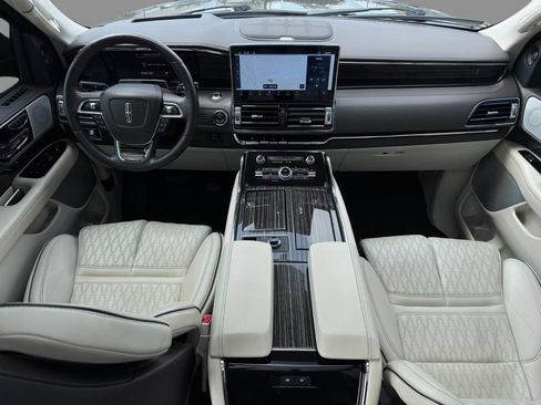 Used 2023 Lincoln Navigator L Black Label AWD/4WD image 10