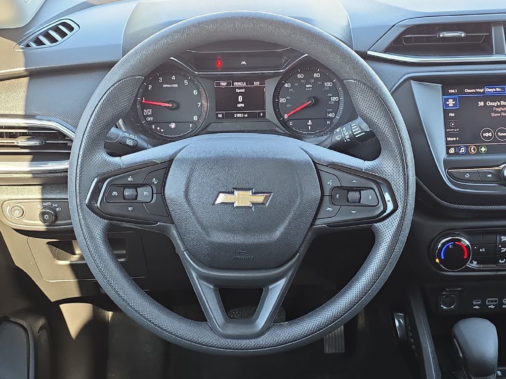 Used 2023 Chevrolet TrailBlazer LT FWD image 35