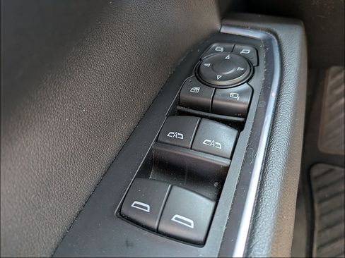Used 2022 Chevrolet Silverado 1500 LTZ w/ Technology Package AWD/4WD image 23