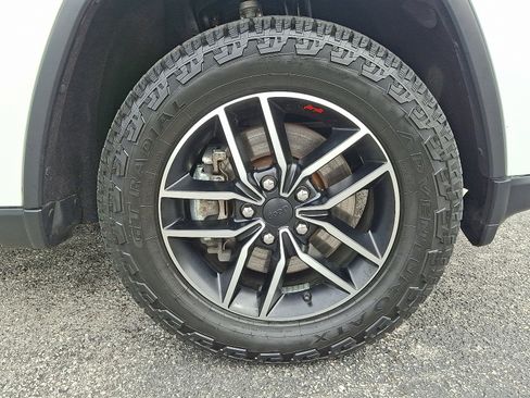 Certified 2021 Jeep Grand Cherokee Trailhawk w/ Trailhawk Luxury Group image 10