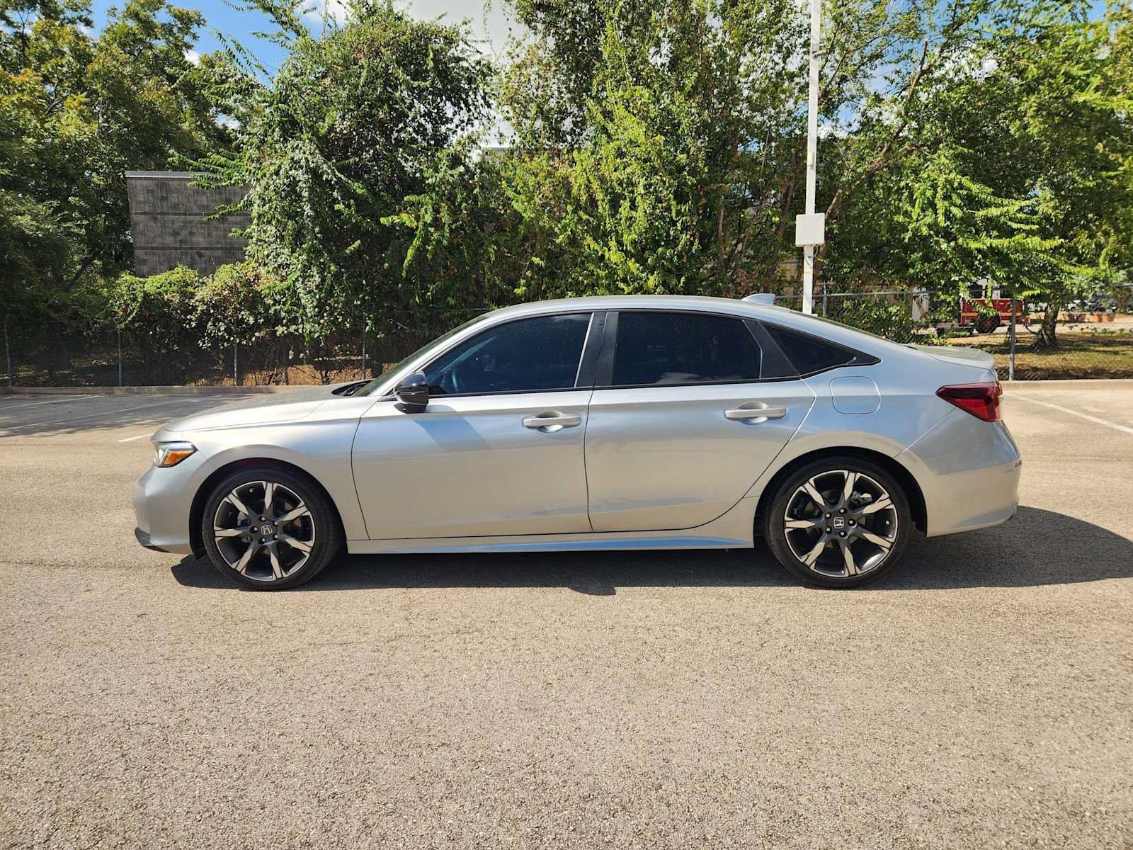 Used 2025 Honda Civic Sport Touring image 4