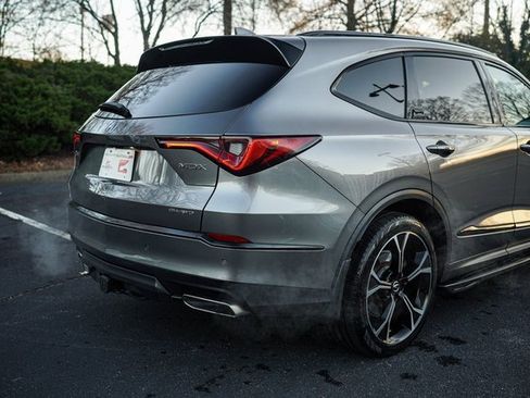 Used 2022 Acura MDX A-Spec image 9